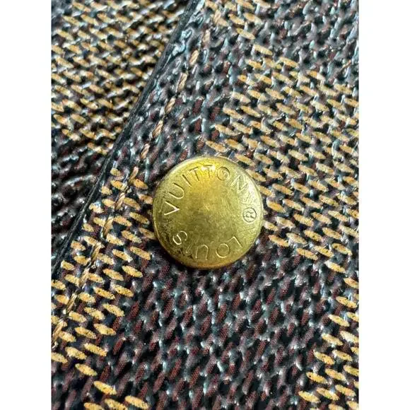 Louis Vuitton Keyholder - Picture 6 of 8